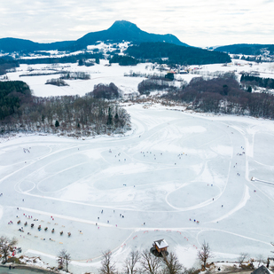 Ice skating at the Hörzendorf lake