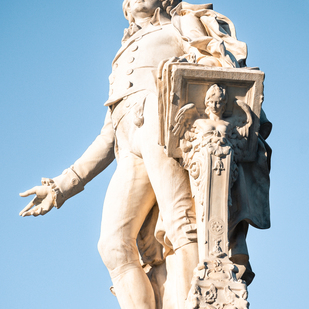 Mozart-Denkmal im Burggarten in Wien