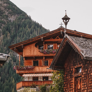 Dorf Alpbach im Herbst