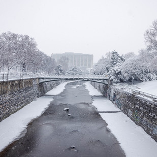 Schnee in der Stadt, Wienfluss