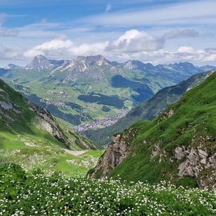 Vom Seekopf-Plateau Richtung Lech und Oberlech