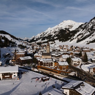 Lech im Winter aus der Vogelperspektive