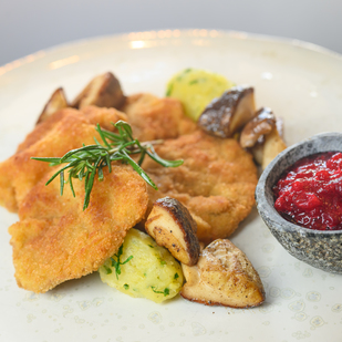 Restaurant Kupferdachl, Gericht Lammschnitzel